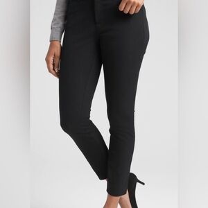 GAP Signature Skinny Ankle Pants in Black